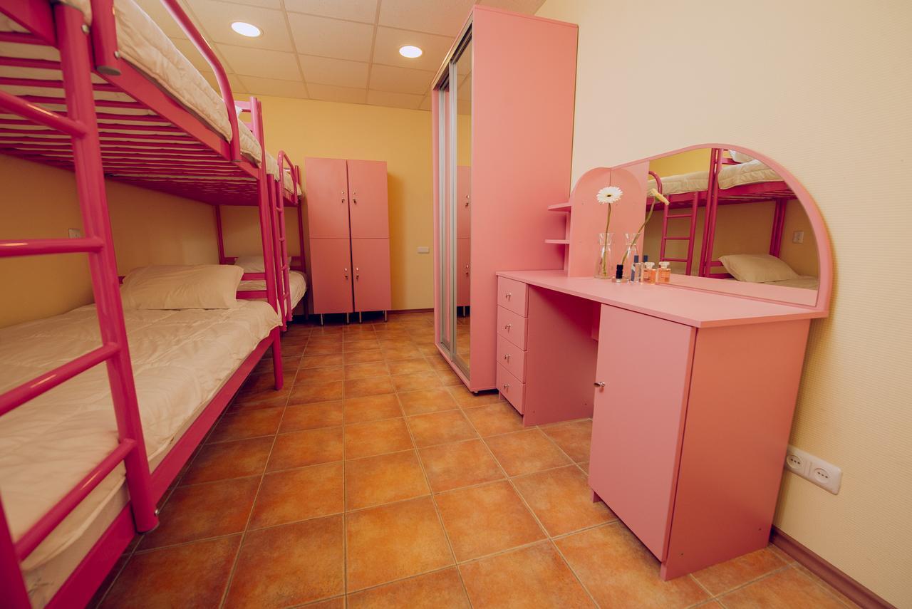 Tenistiy Hostel โอเดสซา ภายนอก รูปภาพ