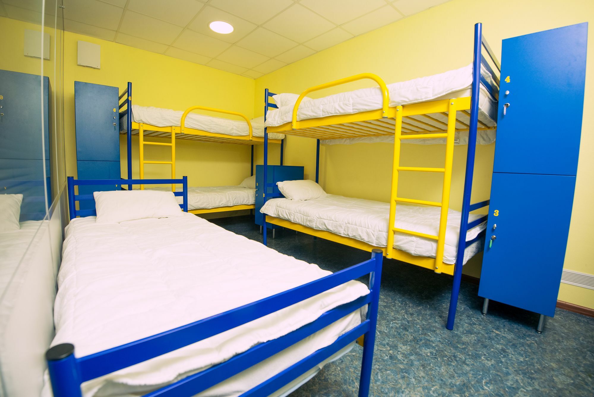 Tenistiy Hostel โอเดสซา ภายนอก รูปภาพ